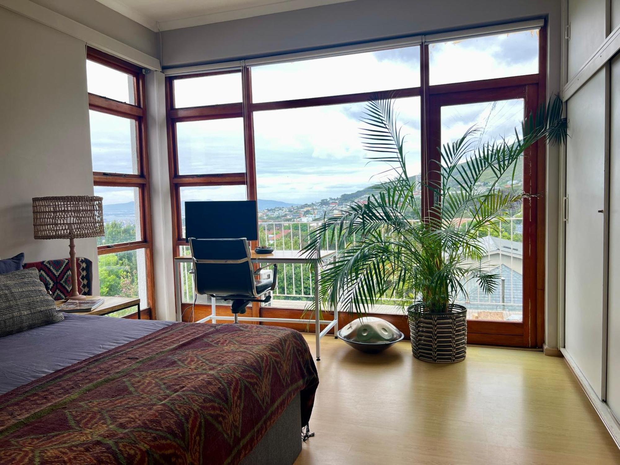 Spacious In Serene Neighbourhood *