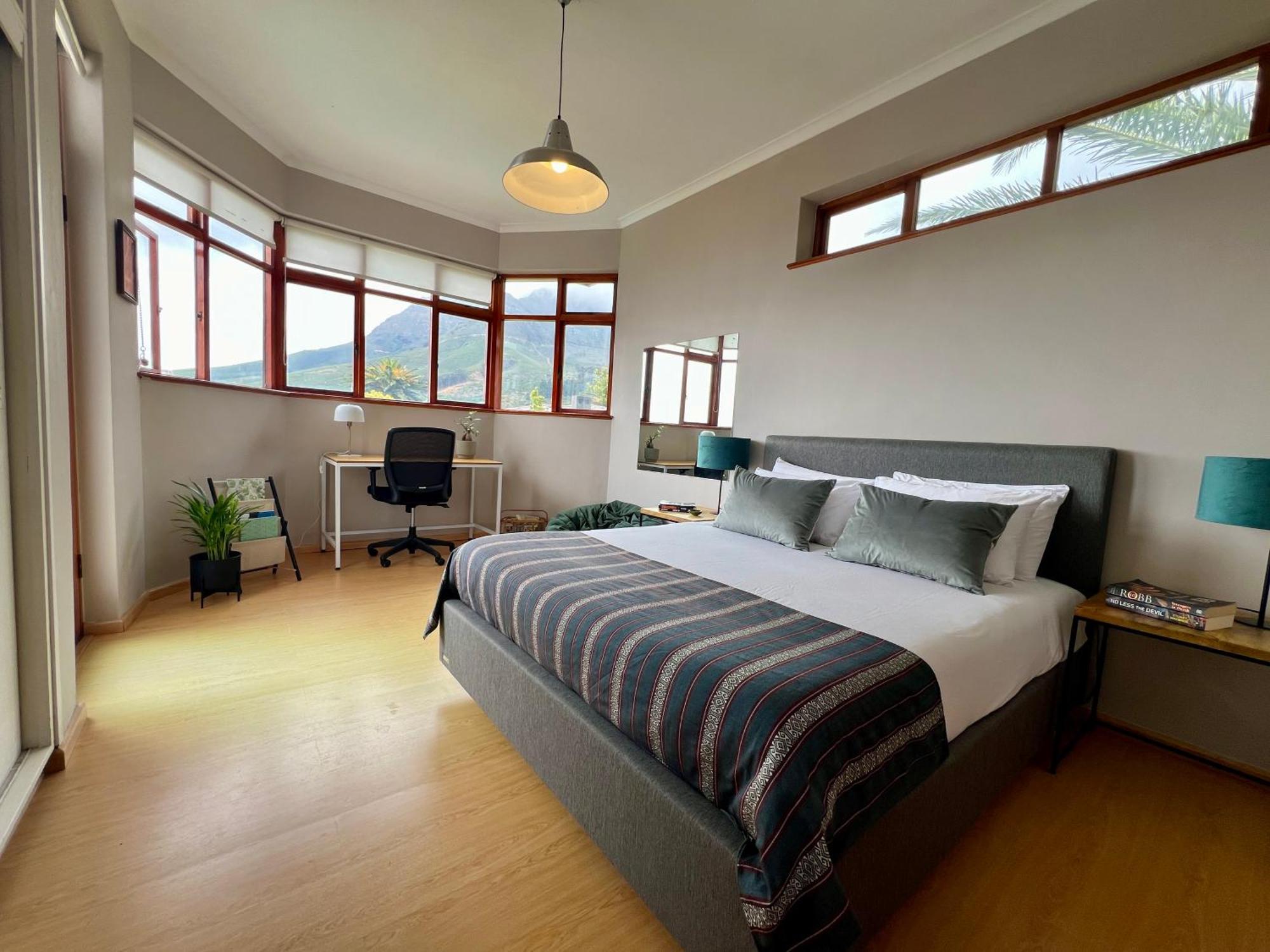 Spacious In Serene Neighbourhood * Cape Town
