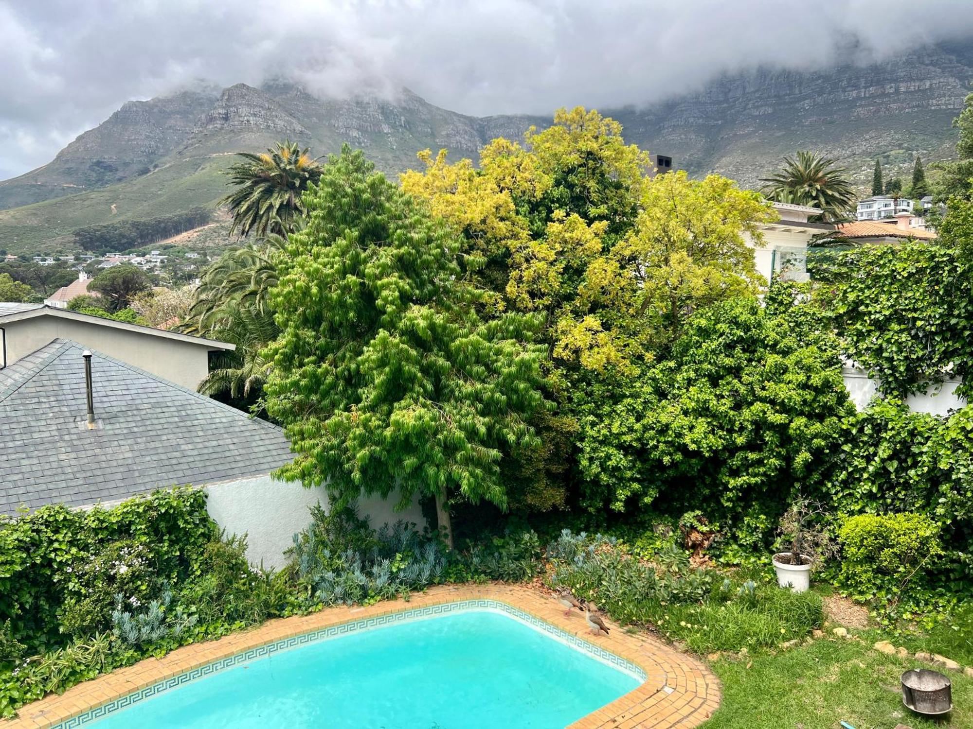 Apartment Spacious In Serene Neighbourhood *