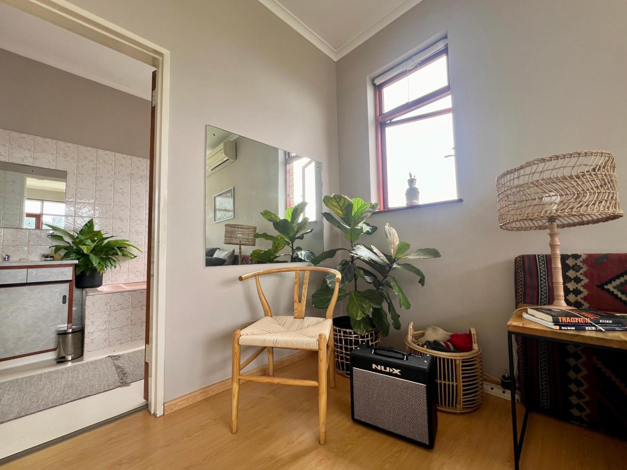 Apartment Spacious In Serene Neighbourhood